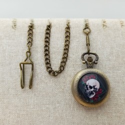 Montre à gousset Skull & Roses