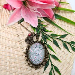 Sautoir ovale Fleurs blanches