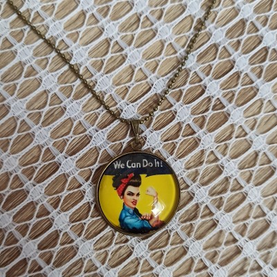 Collier "We Can Do It !"