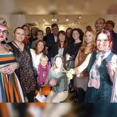 Aujourd'hui c'était le grand jour de l'inauguration de @la_boutik_art La Boutik'Art - boutique d'artisans et créateurs locaux à SAINT DIÉ 🎉🎉🎉 un grand merci à @radio_saint_die et à notre maire Bruno Toussaint pour leur présence et leur soutien dans ce beau projet 🎉🎉🎉

Robe @collectifclothing
Turban @gigi_tolosa évidemment 😍
Lunettes @lapetitelunetterouge by @leslunettesdenico 

#artisanat #creatricedebijoux #bijouxretro #laboutikart #fierté #inauguration #retrogirl