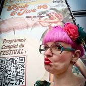 Le @elsassrockandjivefestival #6 c'est fini 😭 mais ce fut une tuerie !!! 🤘5 jours de spectacles, de bonne humeur, de fou-rires et de belles rencontres 💖
Un grand merci à tous mes clients et clientes pour leur confiance et leur gentillesse 🙏 Quel plaisir que de venir à votre rencontre pendant ces 5 jours 🥰 et un grand merci à tout le staff pour l'accueil parfait et l'orga au top, vous avez été géniaux 💪 Vive l'Alsace 🥨 et loooongue vie au Elsass Rock and Jive 🤘
#elsassrockandjive #pinup #elsassrockandjivefestival #happy